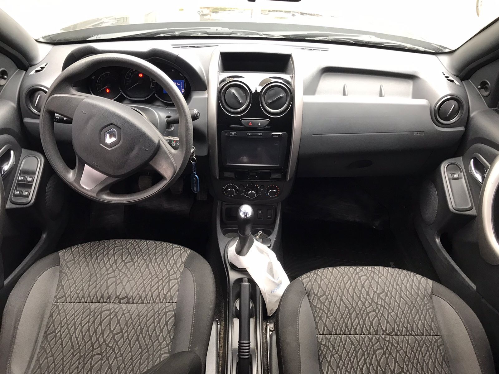RENAULT	DUSTER PH2 DYNAMIQUE 1.6