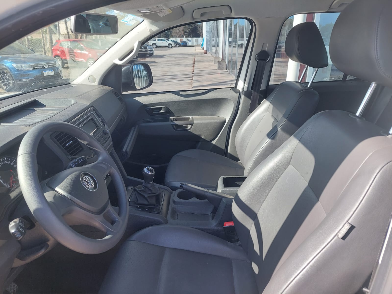 VOLKSWAGEN	AMAROK DC TDI 140CV M 4X2 EU5