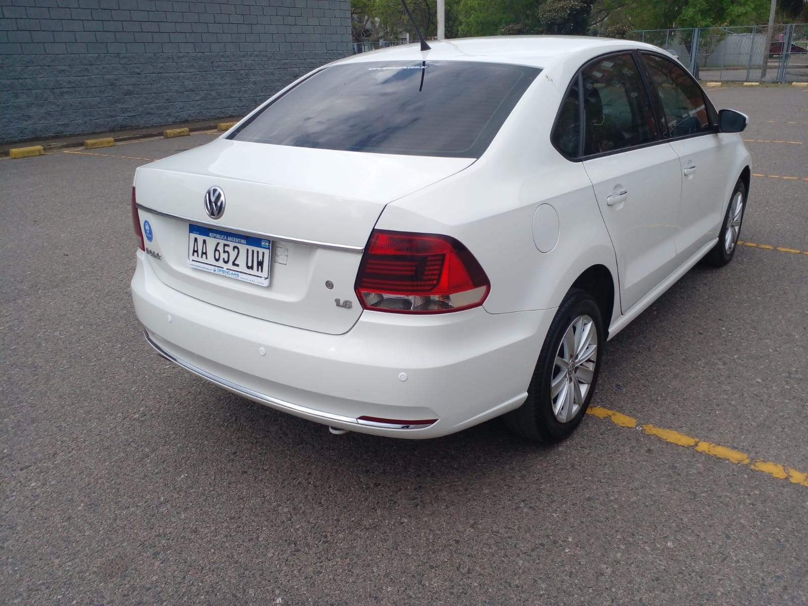 VOLKSWAGEN	POLO 1.6 L/16 COM. 4 P TIP
