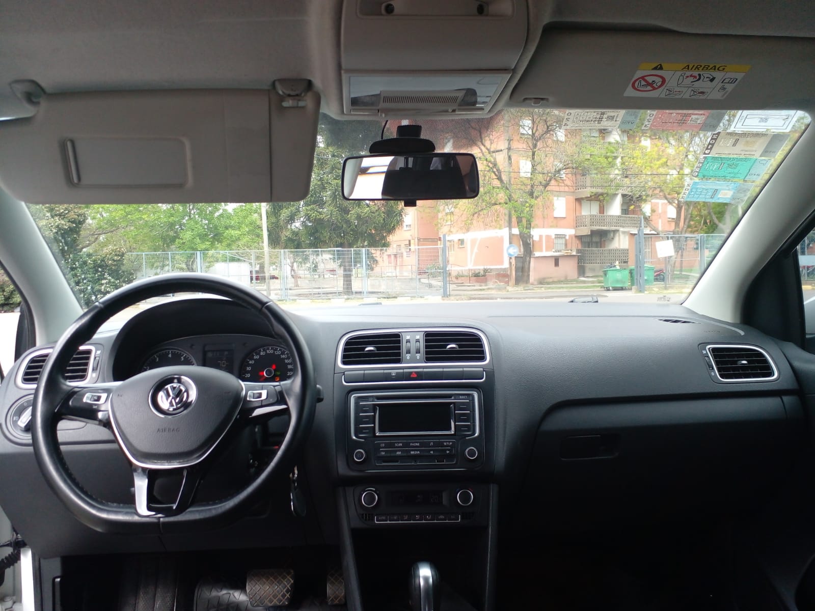 VOLKSWAGEN	POLO 1.6 L/16 COM. 4 P TIP