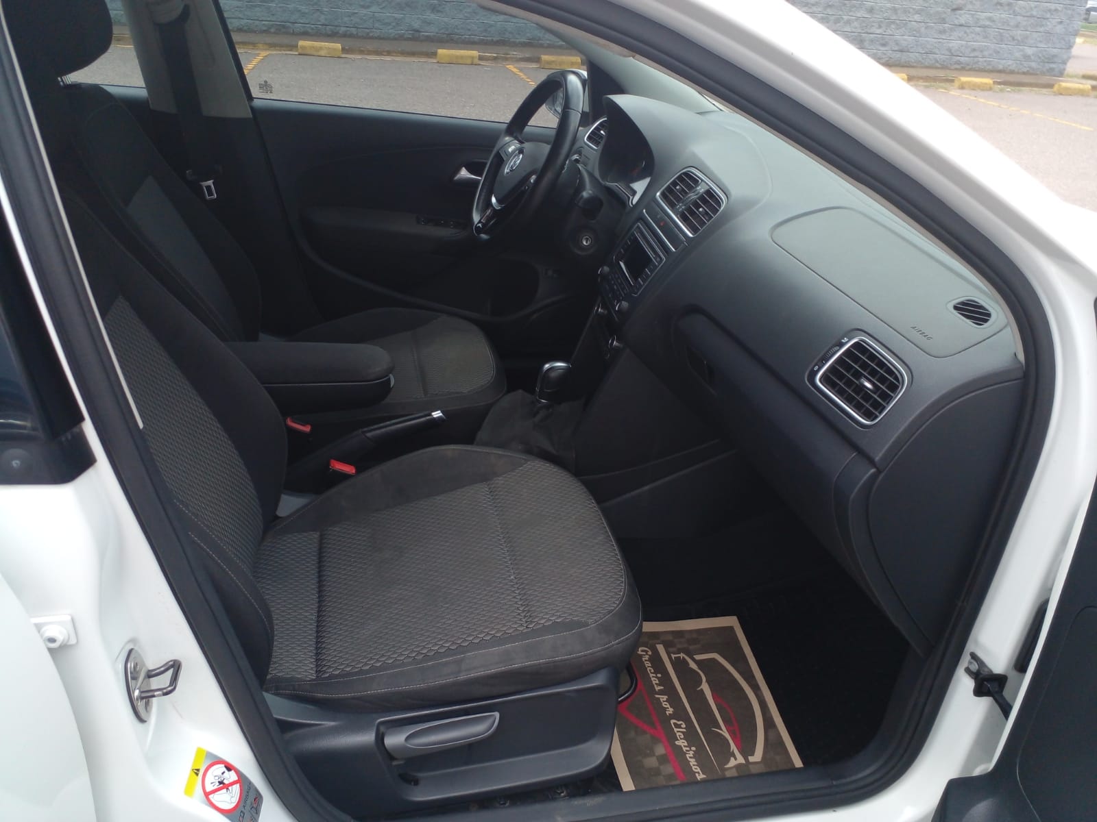 VOLKSWAGEN	POLO 1.6 L/16 COM. 4 P TIP