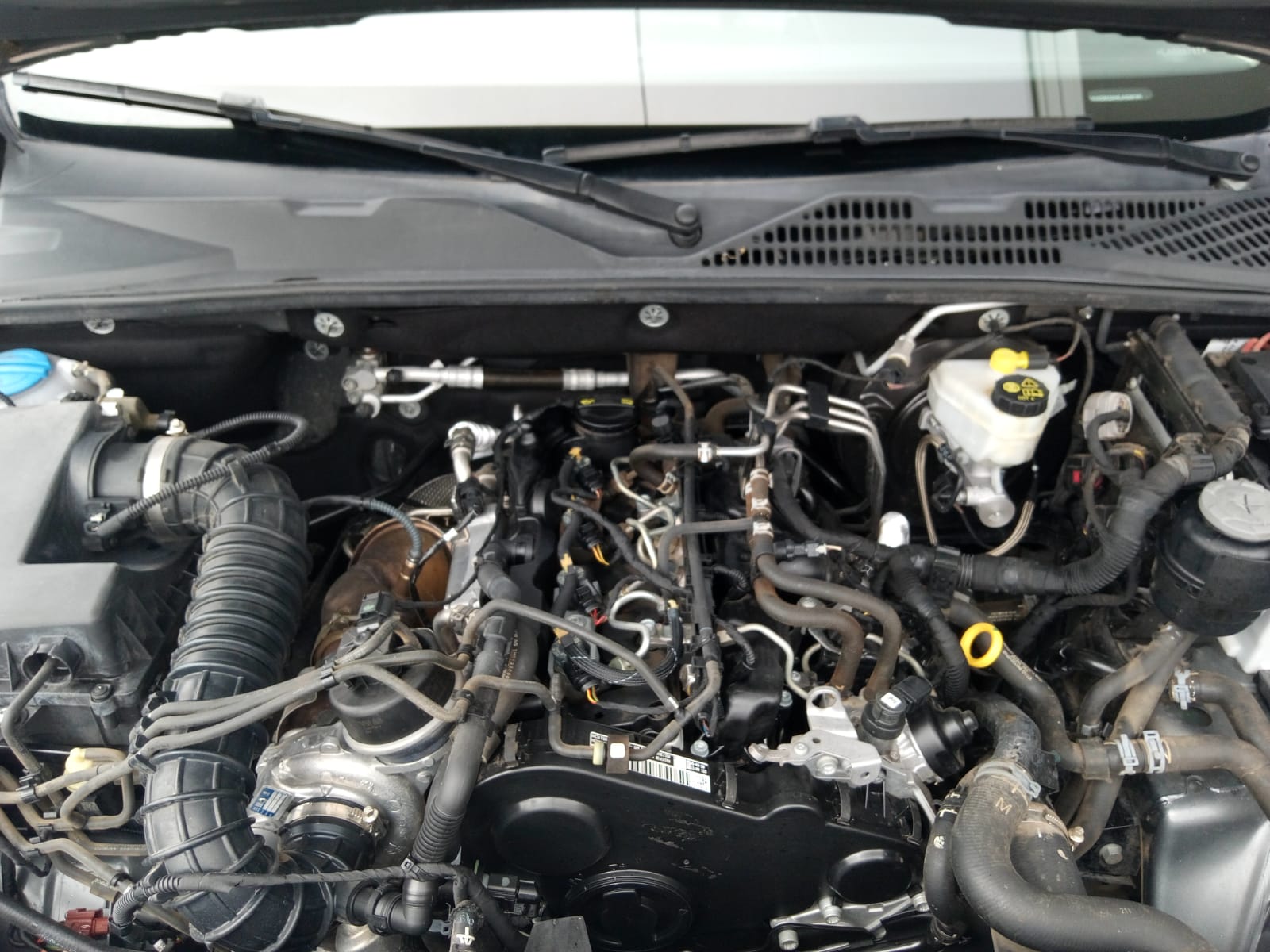 VOLKSWAGEN	NUEVA AMAROK DC 2.0L TDI 180 CV COMFORTLINE 4X2 AT